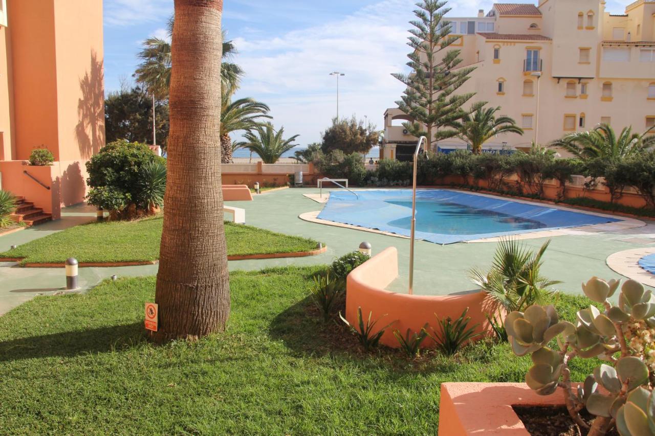 Apartamento En Primera Linea De Playa, Con Vistas A La Playa Y Con Wifi Roquetas de Mar Exterior photo